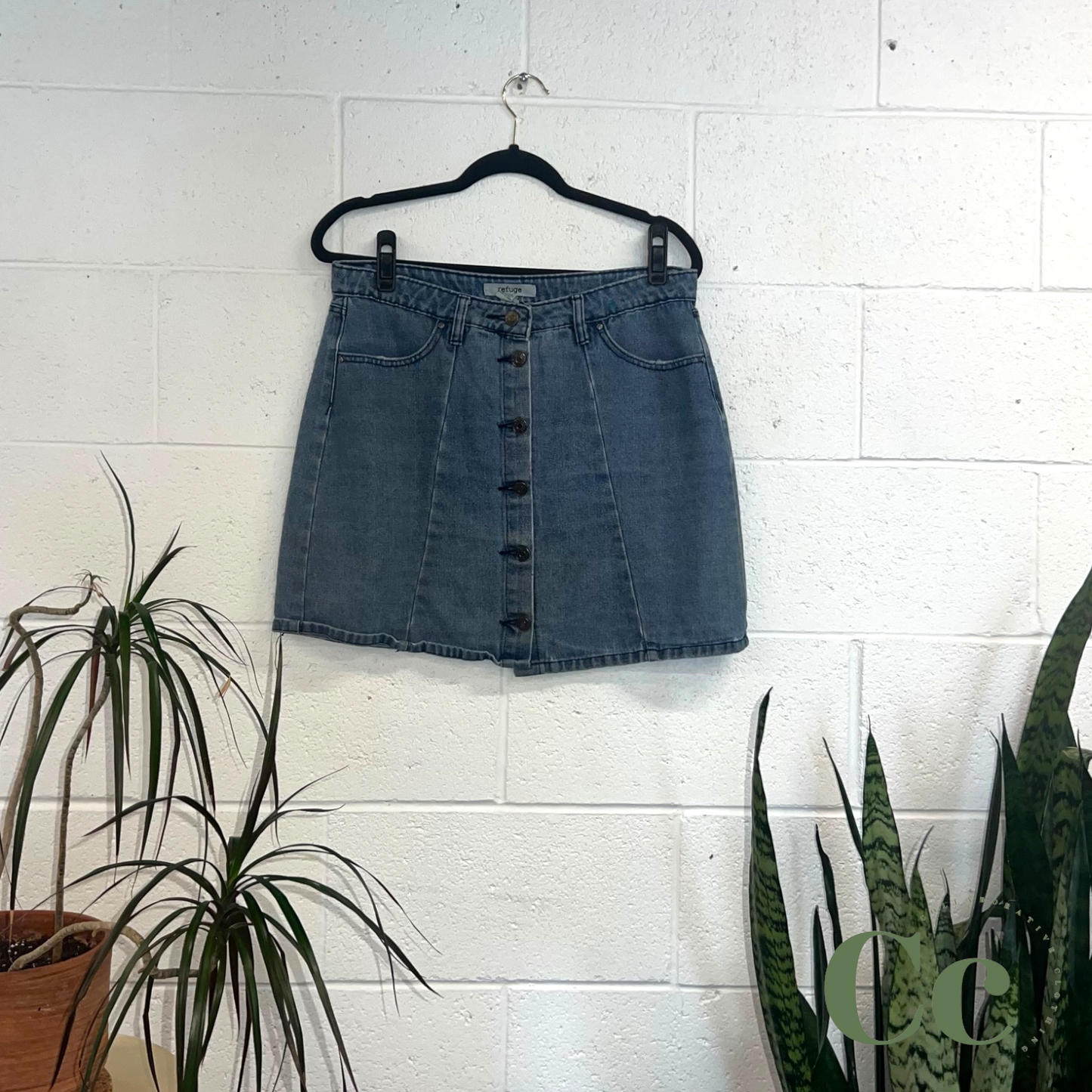 Short denim skirt