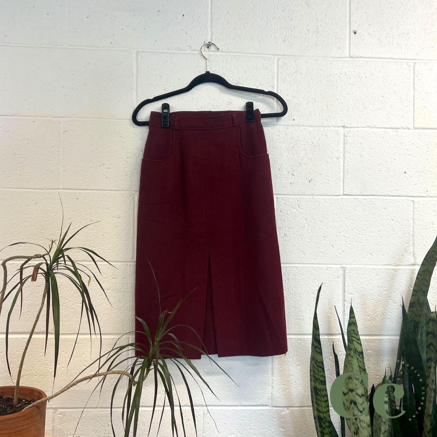 Crimson wool skirt